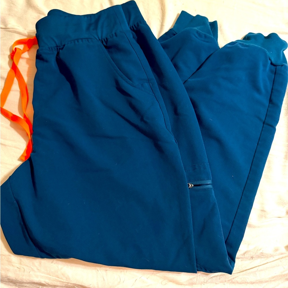Figs jogger scrub pants